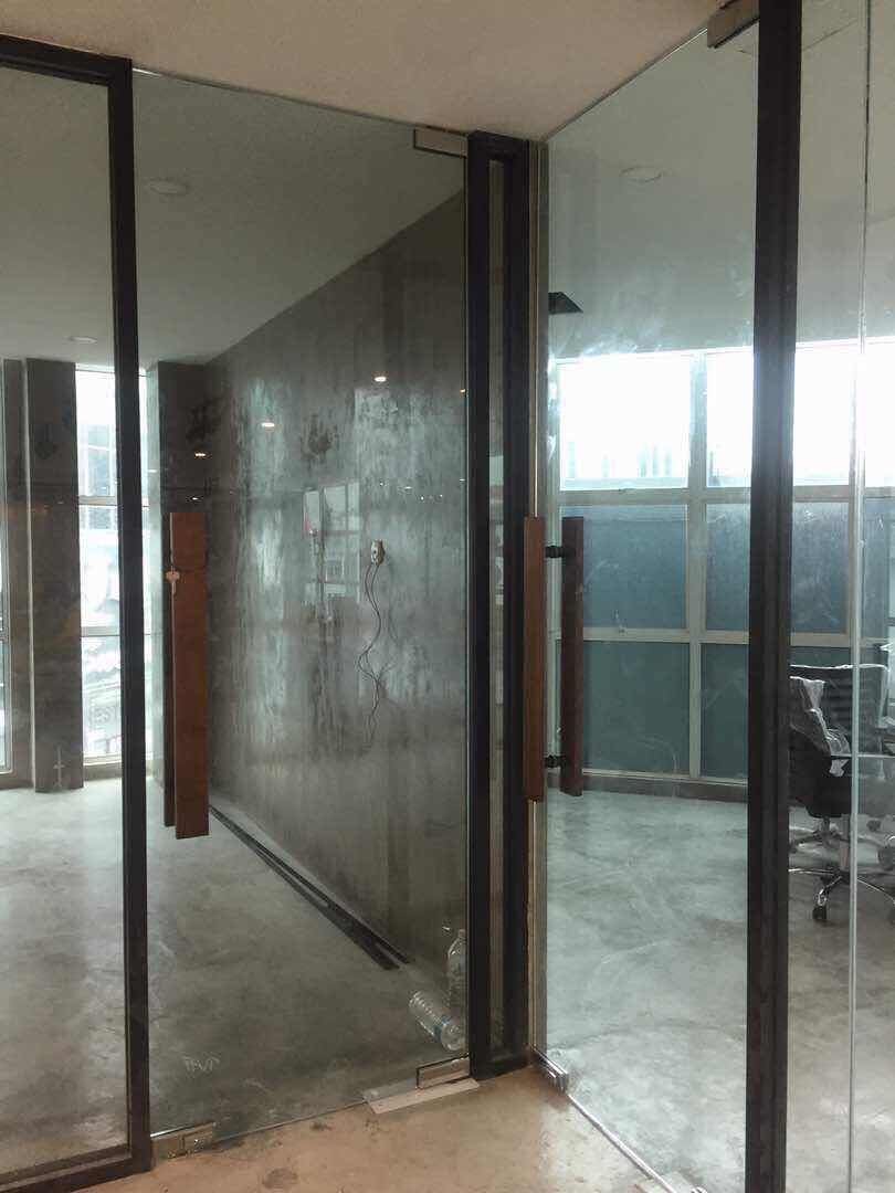 Tempered Glass Door Renovation Soon Brothers Ceiling Sdn Bhd MY